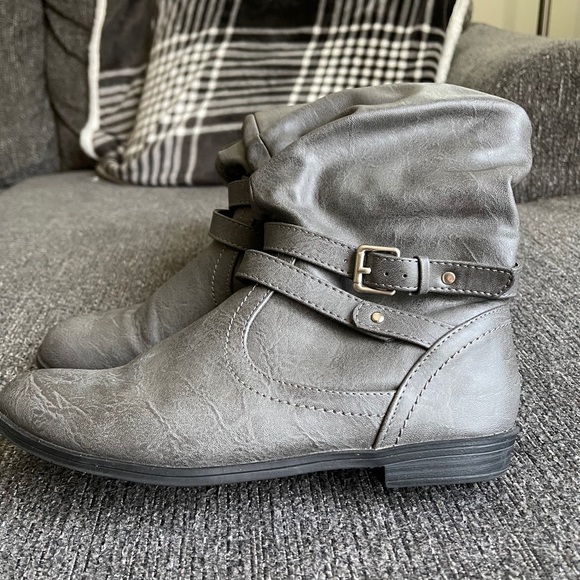 Sz 7 Maurices Boots - Picture 4 of 6